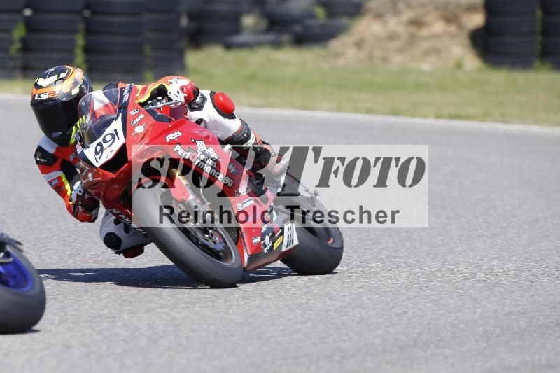 /Archiv-2025/48 25.08.2025 Cornu Master School ADR/rot-rouge/99